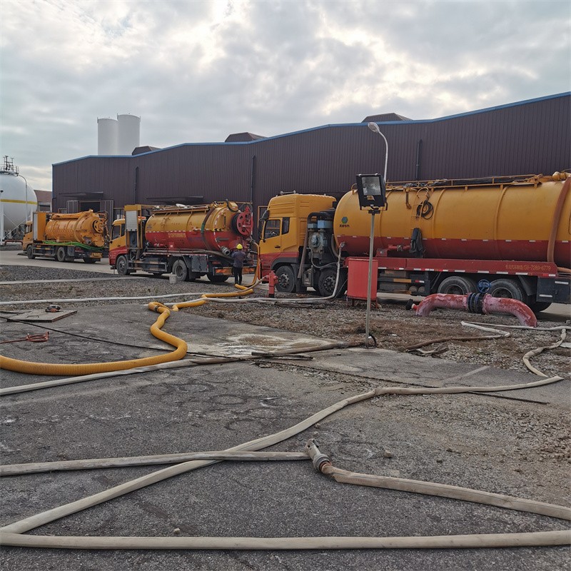 紫云污水池清理